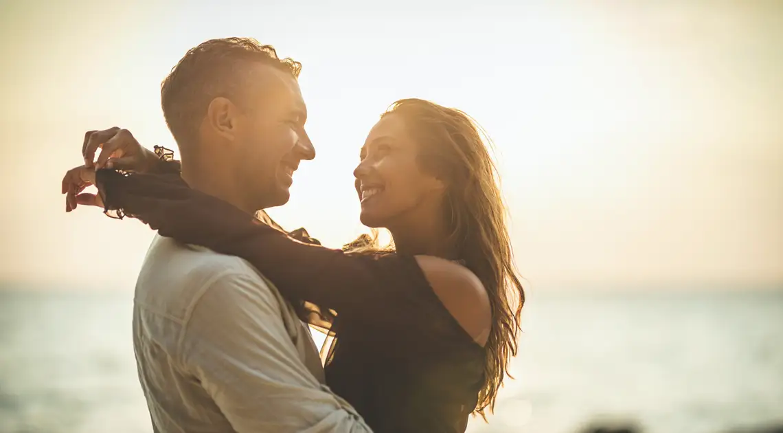 pareja en actitud positiva